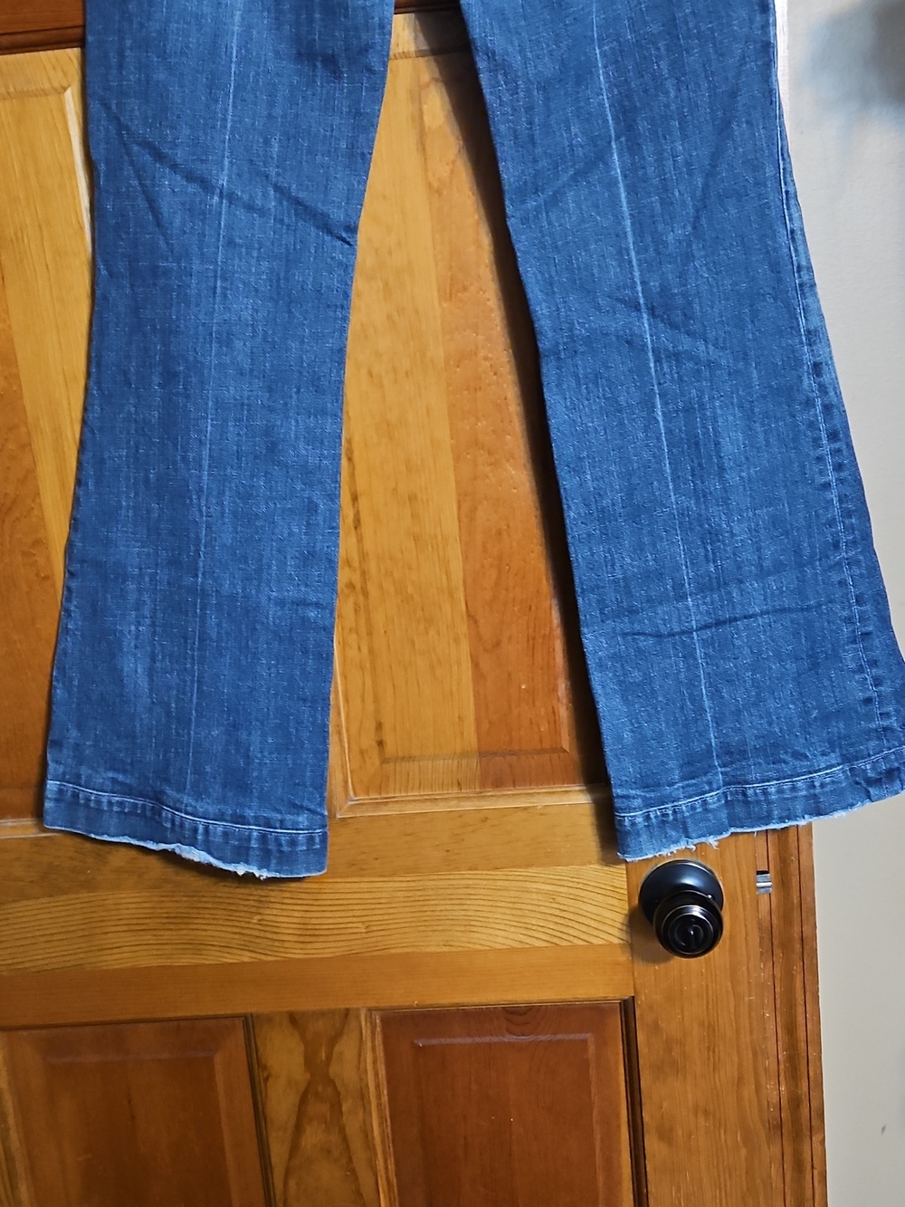 7 For All Mankind Dojo Moonwater Wash Low-Rise Flare Jeans Pink To Purple - Picture 6 of 12